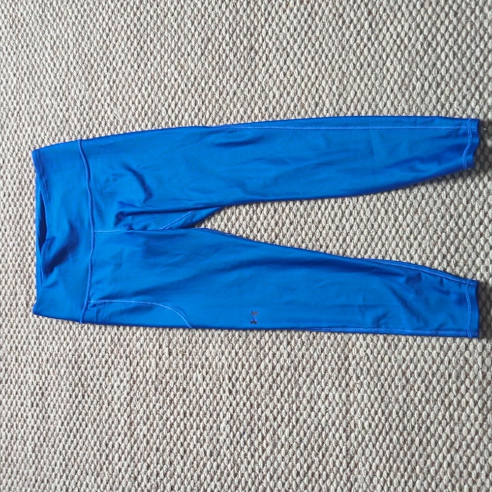 Blue Under Armour compression leggings